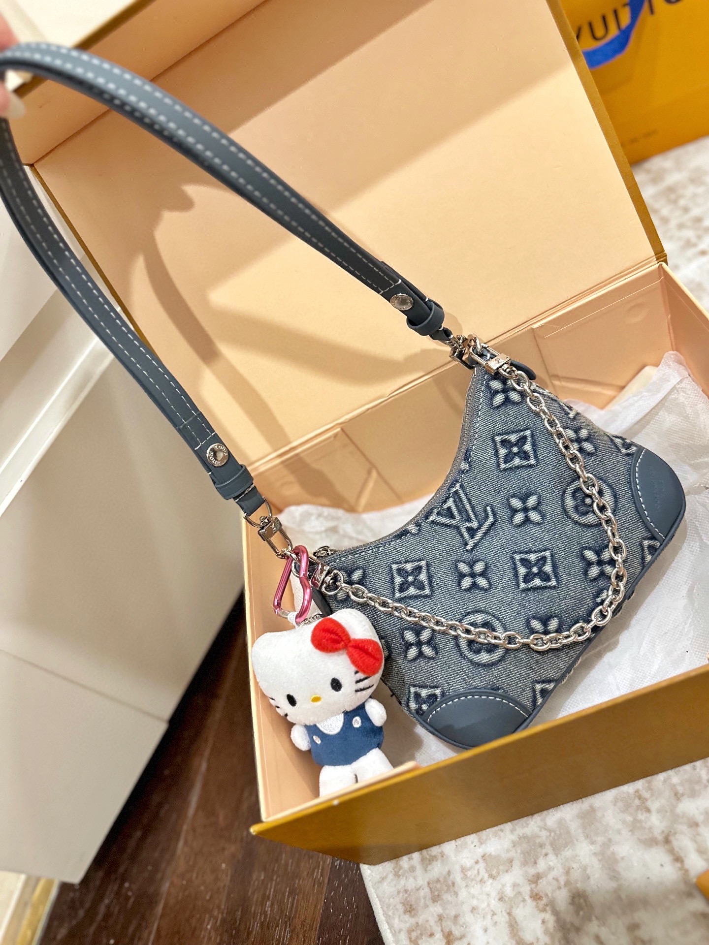 ルイ ヴィトン ( Louis Vuitton)デニム 斜め 掛け バッグ 21cm