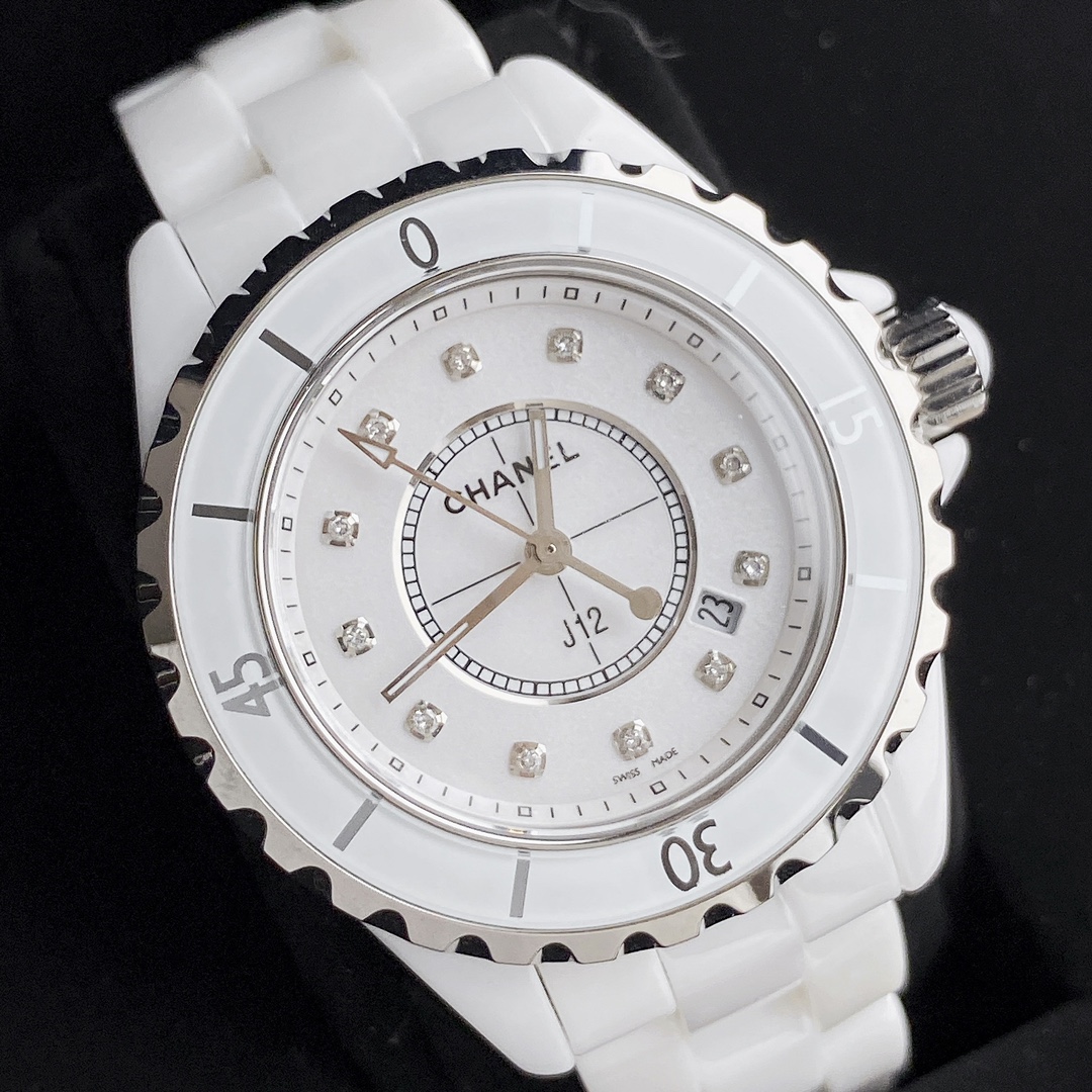 シャネル(Chanel) セラミック J12 時計 白 33mm