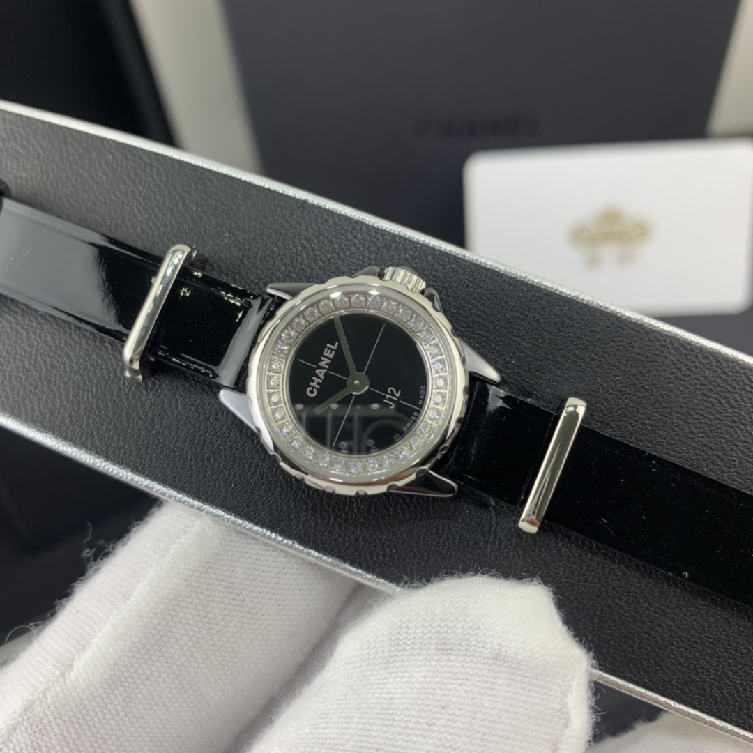 シャネル(Chanel) レディース 時計 黒 19mm