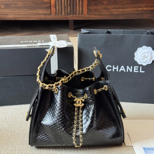 シャネル(Chanel) 新作 25S クロコ チェーン バッグ 25x20cm