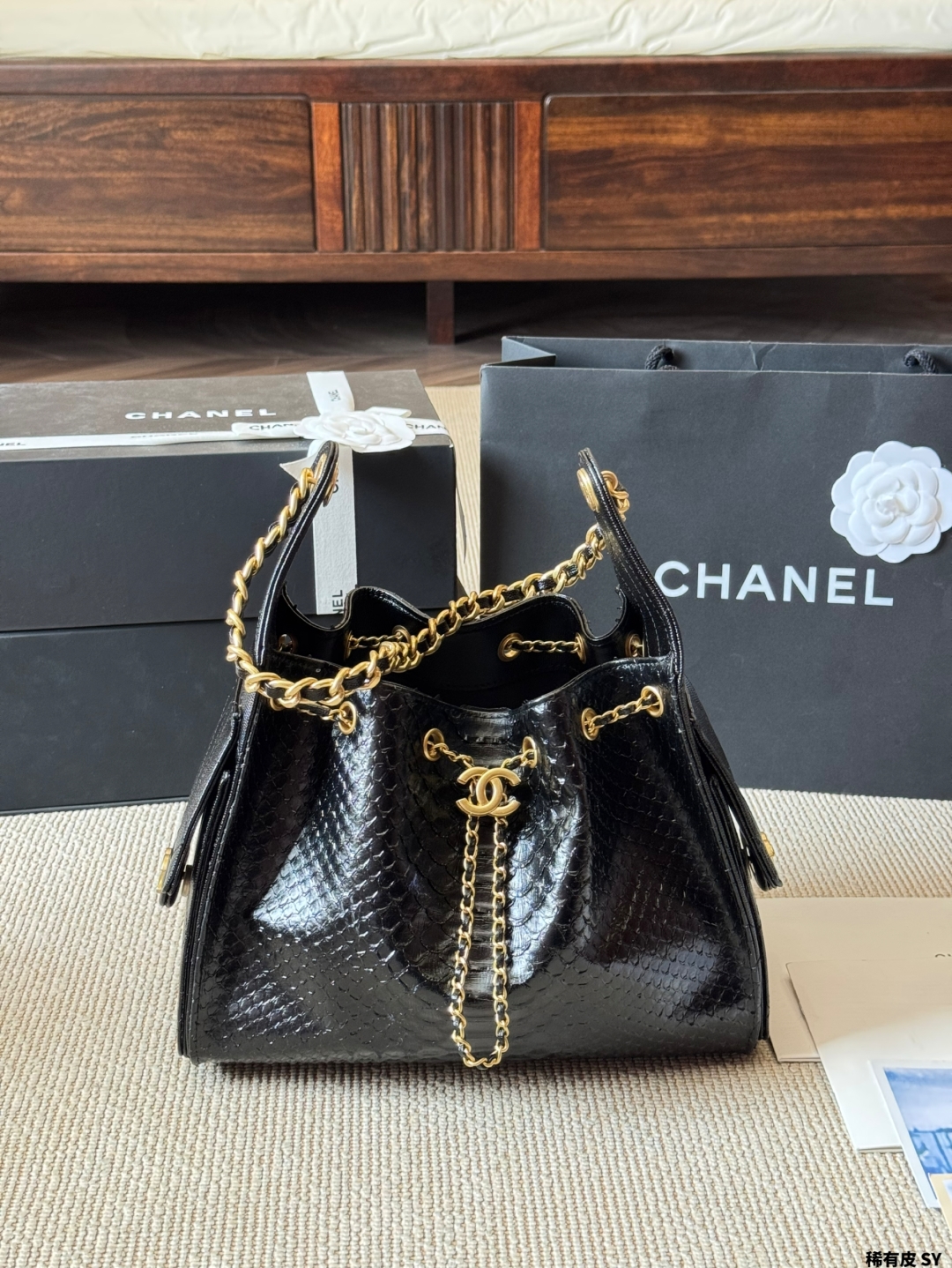 シャネル(Chanel) 新作 25S クロコ チェーン バッグ 25x20cm