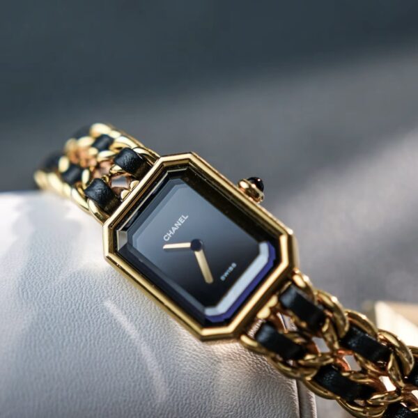 シャネル(Chanel) レディース 時計 黒 26mm