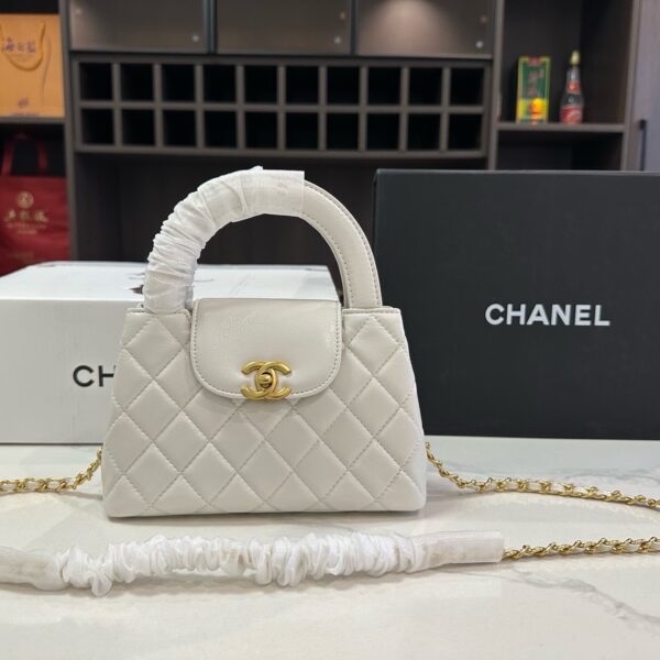 シャネル(Chanel) 23K kelly チェーン バッグ 19cm