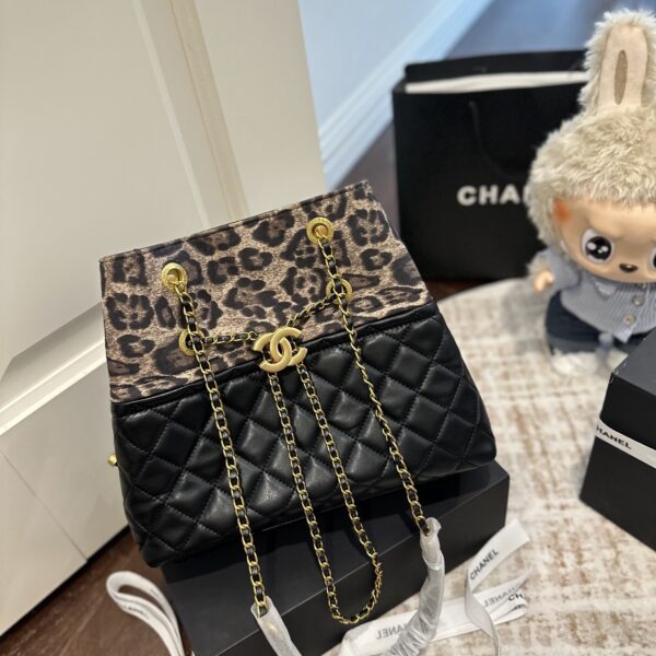 シャネル(Chanel) 新作 25B バッグ 27cm