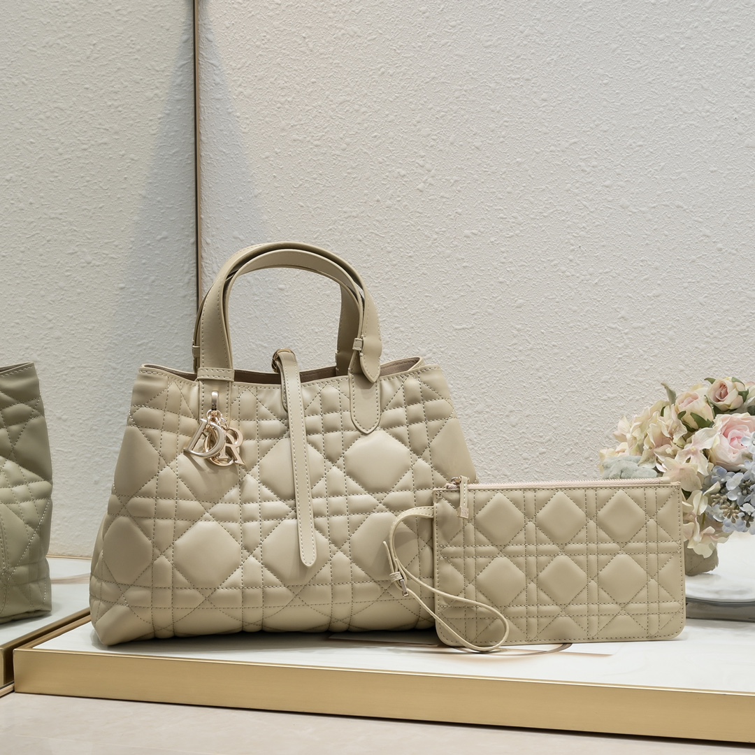 ディオール(Dior) Toujours バッグ 23x15x15cm or 28.5x19x21cm