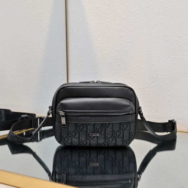 ディオール(Dior) Rider 2.0 バッグ ショルダー 18.5×13.5×7cm