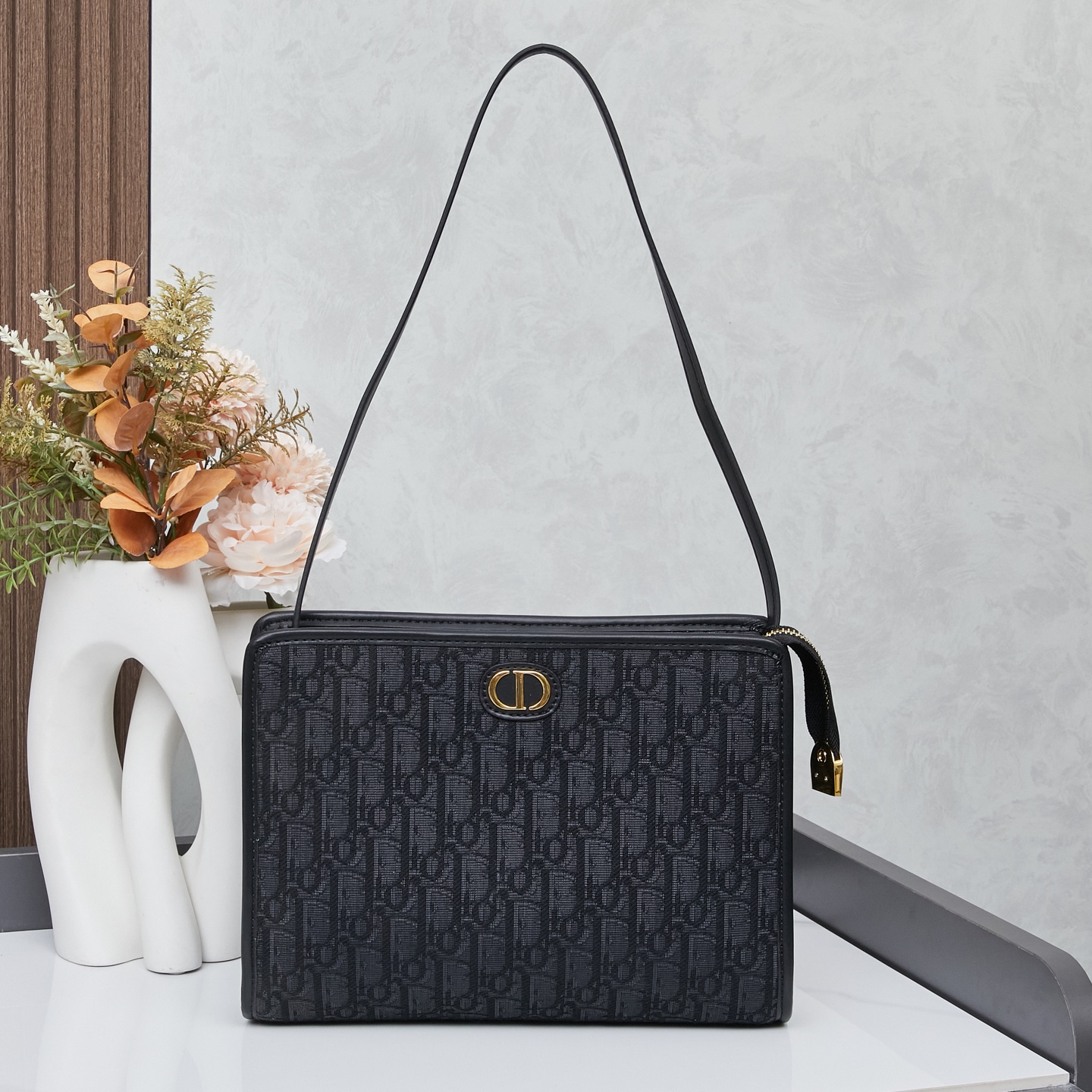 ディオール(Dior) MONTAIGNE POUCH バッグ ショルダー 27 x 20 x 6cm