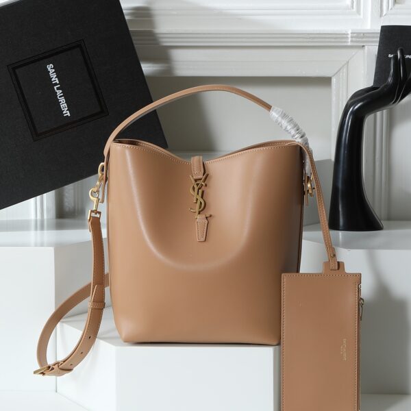 サンローラン(YSL) 新作 LE 5À7 バッグ 26×20×12cm