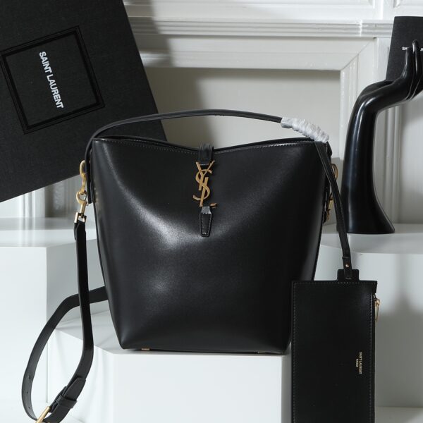 サンローラン(YSL) 新作 LE 5À7 バッグ 26×20×12cm