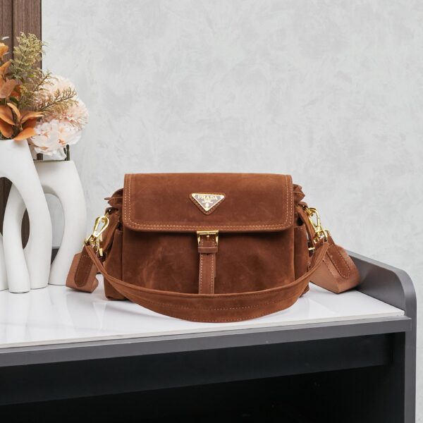 PRADA(プラダ) スエード 肩掛け バッグ 22x14x10cm