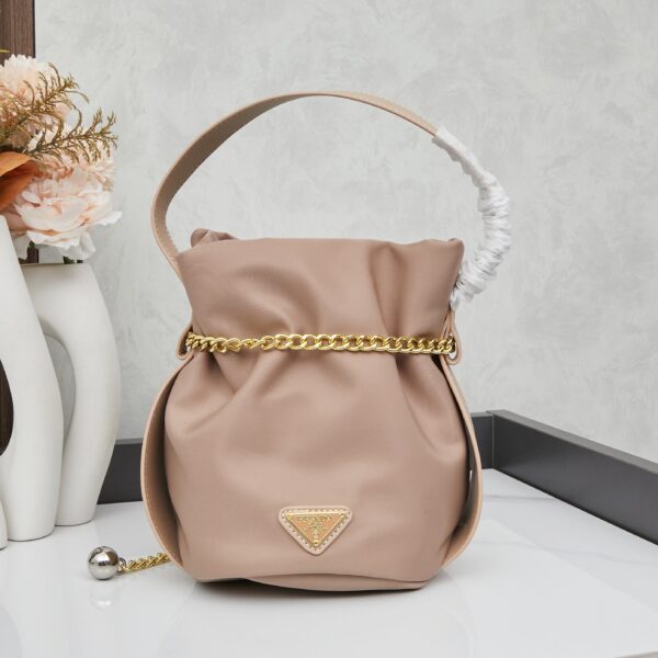 PRADA(プラダ) ナイロン ミニトート バッグ ピンク 24x19x15cm