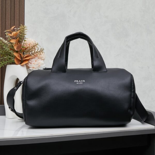 PRADA(プラダ) 肩掛け バッグ 黒 36x16x16cm