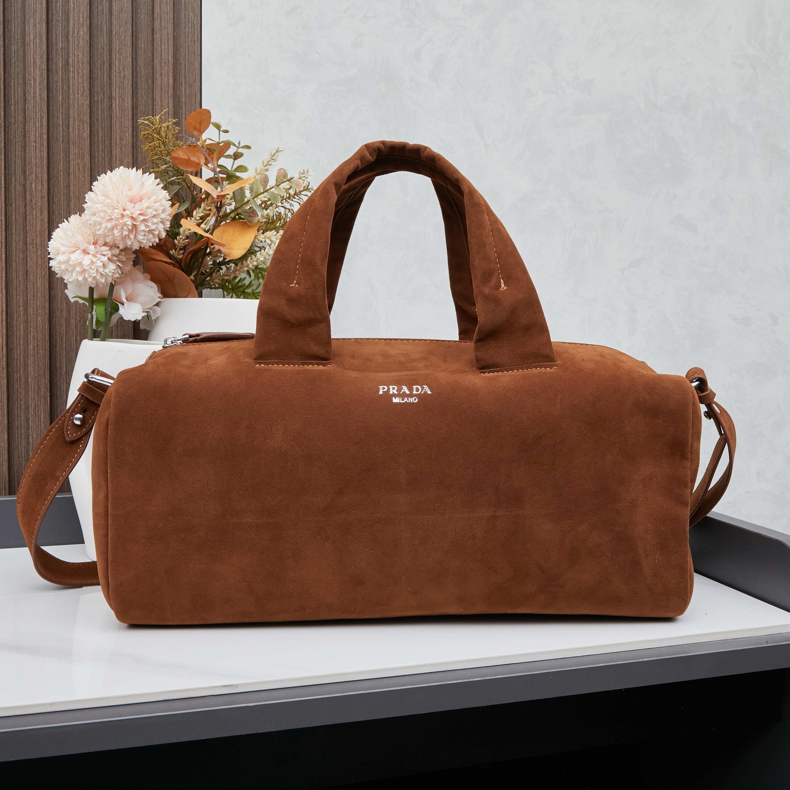 PRADA(プラダ) 肩掛け バッグ ダチョウ 36x16x16cm