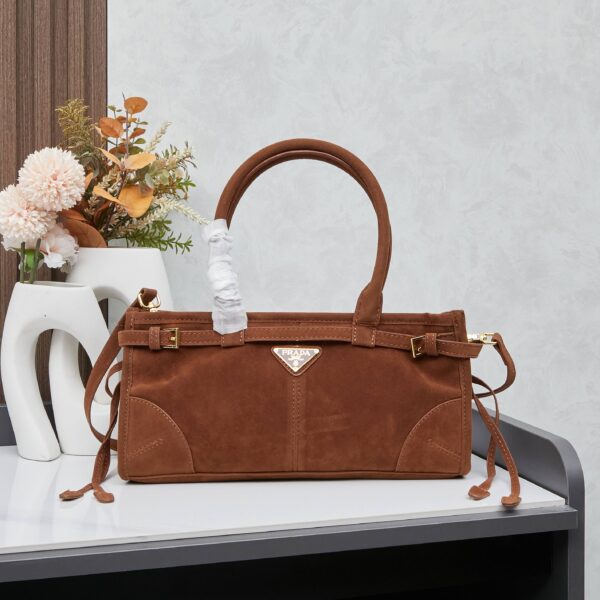 PRADA(プラダ) 肩掛け バッグ 32x15x11cm