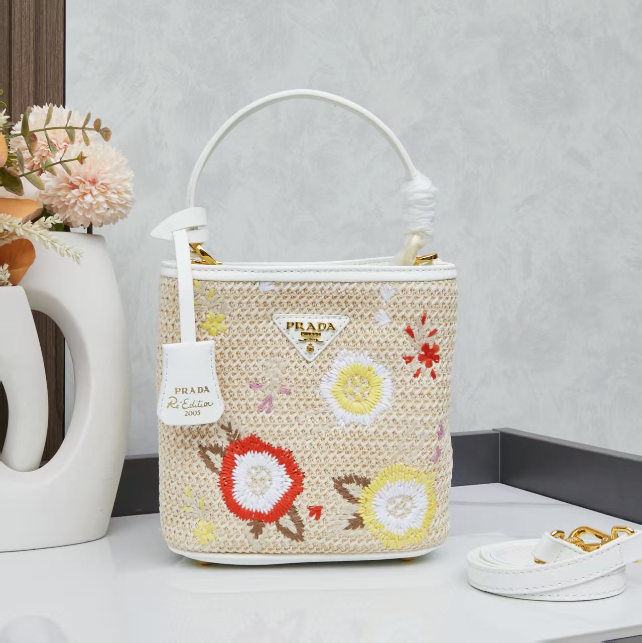 PRADA(プラダ) 新作 手提げ バッグ 18x18x10cm