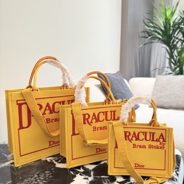 ディオール(Dior) CD Booktote 2025 新作 バッグ