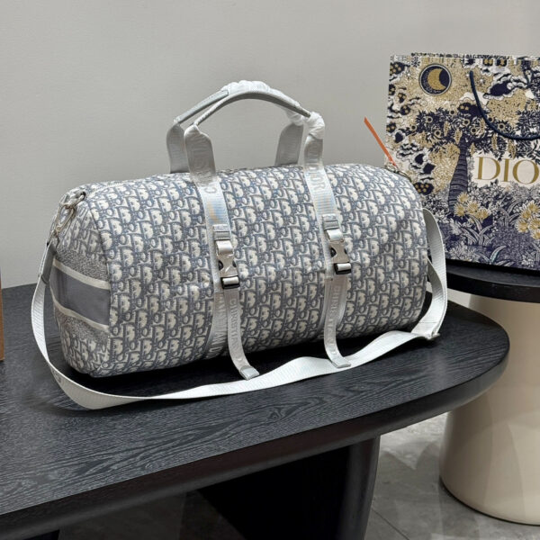 ディオール(Dior) CD Booktote 2025 新作 バッグ