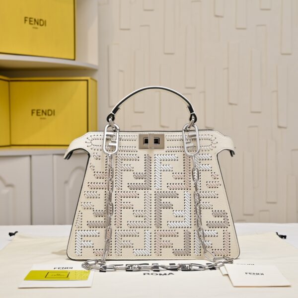 Fendi(フェンディ) トート バッグ 27x15X6cm