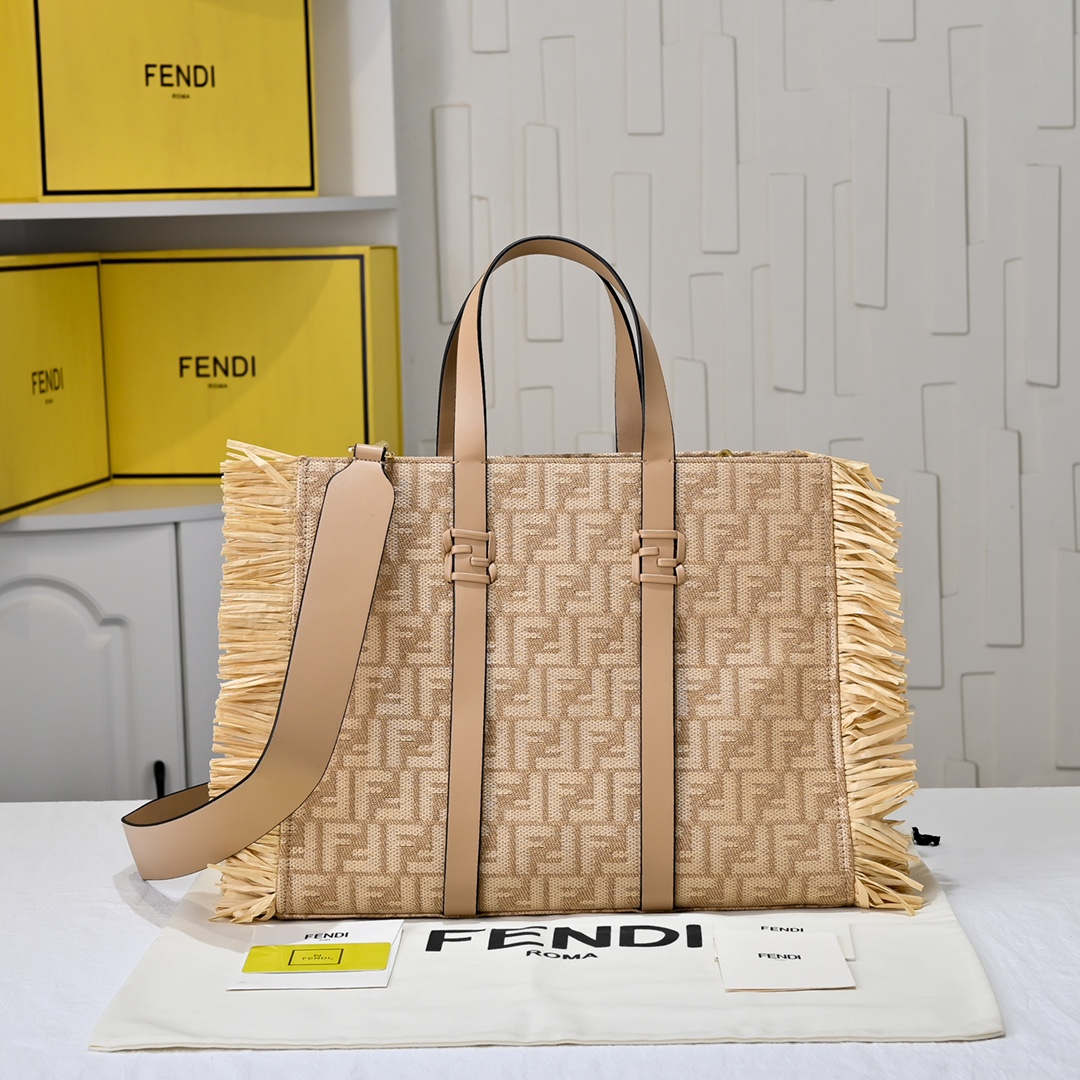 Fendi(フェンディ) トート バッグ 36x29cm
